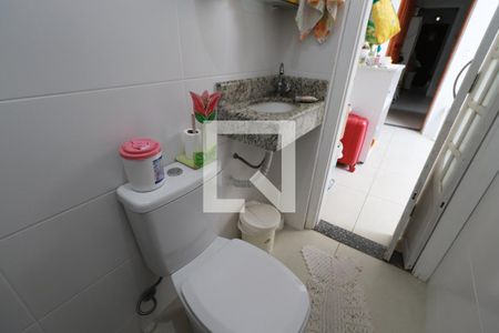 Casa à venda com 76m², 2 quartos e 1 vagaBanheiro de serviço