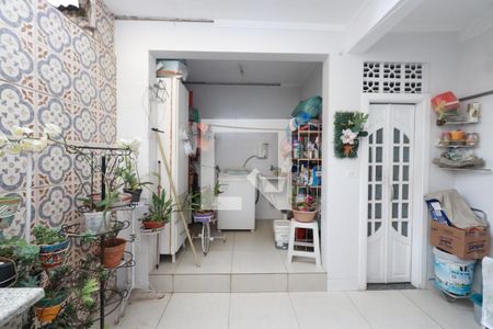 Casa à venda com 76m², 2 quartos e 1 vagaÁrea de Serviço