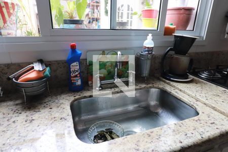 Casa à venda com 76m², 2 quartos e 1 vagaCozinha