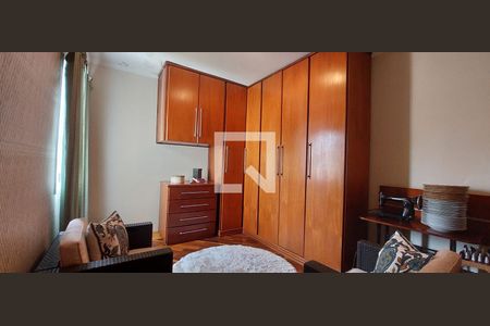 Casa à venda com 199m², 3 quartos e 4 vagas Casa à venda com 199m², 3 quartos e 4 vagasQuarto 3