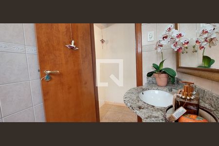 Casa à venda com 199m², 3 quartos e 4 vagas Casa à venda com 199m², 3 quartos e 4 vagasLavabo 1