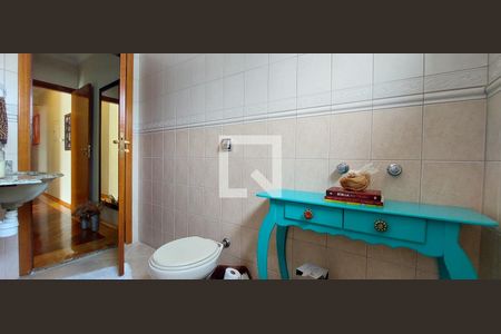 Casa à venda com 199m², 3 quartos e 4 vagas Casa à venda com 199m², 3 quartos e 4 vagasBanheiro Quarto 1 suíte