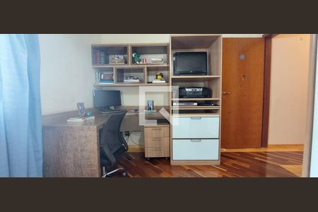 Casa à venda com 199m², 3 quartos e 4 vagas Casa à venda com 199m², 3 quartos e 4 vagasQuarto 2