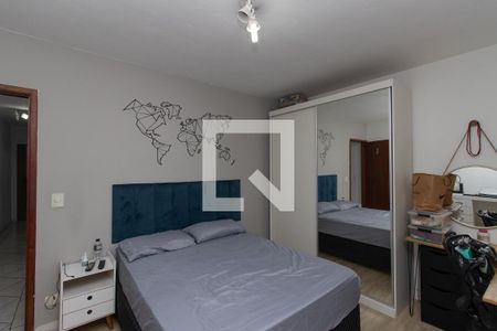 Casa à venda com 216m², 3 quartos e 2 vagas Casa à venda com 216m², 3 quartos e 2 vagasQuarto 2