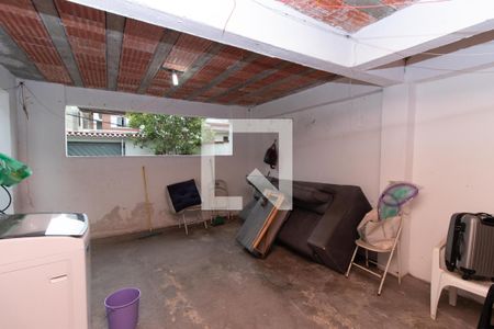 Casa à venda com 216m², 3 quartos e 2 vagas Casa à venda com 216m², 3 quartos e 2 vagasÁrea de Serviço 2