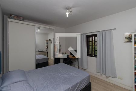 Casa à venda com 216m², 3 quartos e 2 vagas Casa à venda com 216m², 3 quartos e 2 vagasQuarto 2