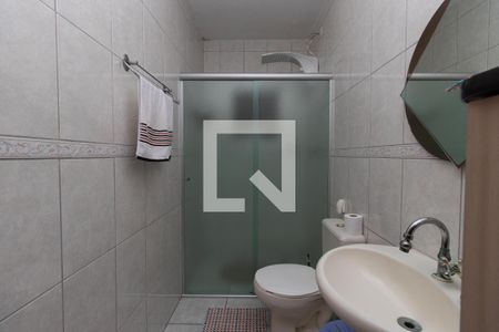 Casa à venda com 216m², 3 quartos e 2 vagas Casa à venda com 216m², 3 quartos e 2 vagasBanheiro Social