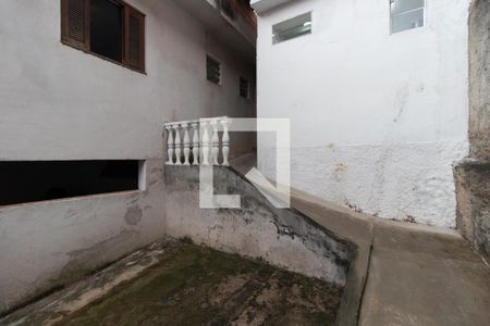 Casa à venda com 216m², 3 quartos e 2 vagas Casa à venda com 216m², 3 quartos e 2 vagasQuintal