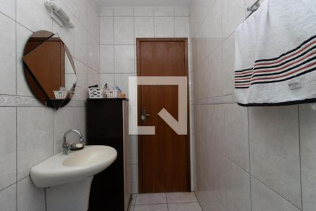 Casa à venda com 216m², 3 quartos e 2 vagas Casa à venda com 216m², 3 quartos e 2 vagasBanheiro Social