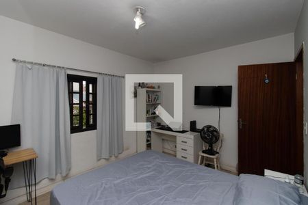 Casa à venda com 216m², 3 quartos e 2 vagas Casa à venda com 216m², 3 quartos e 2 vagasQuarto 2