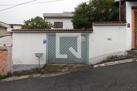 Casa à venda com 216m², 3 quartos e 2 vagas Casa à venda com 216m², 3 quartos e 2 vagasFachada