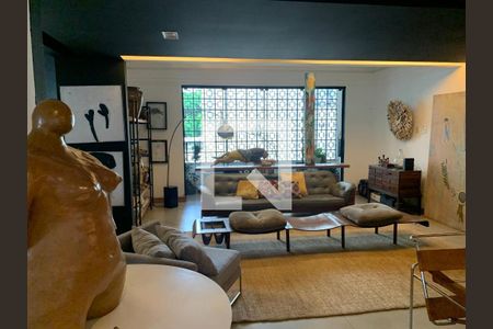 Apartamento à venda com 190m², 2 quartos e 2 vagas Apartamento à venda com 190m², 2 quartos e 2 vagasConjunto de Salas