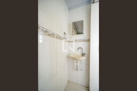 Casa à venda com 163m², 4 quartos e 2 vagas Casa à venda com 163m², 4 quartos e 2 vagasLavabo