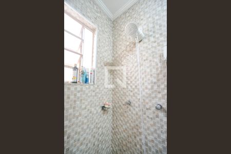 Casa à venda com 163m², 4 quartos e 2 vagas Casa à venda com 163m², 4 quartos e 2 vagasChuveiro