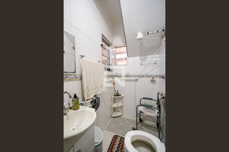 Casa à venda com 163m², 4 quartos e 2 vagas Casa à venda com 163m², 4 quartos e 2 vagasBanheiro da Suíte edícula