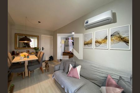 Sala de apartamento para alugar com 2 quartos, 55m² em Del Castilho, Rio de Janeiro