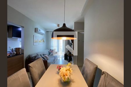 Sala de apartamento para alugar com 2 quartos, 55m² em Del Castilho, Rio de Janeiro