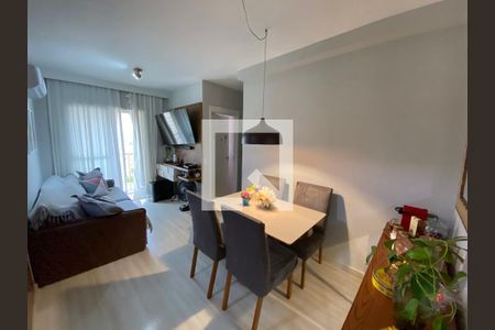 Sala de apartamento para alugar com 2 quartos, 55m² em Del Castilho, Rio de Janeiro