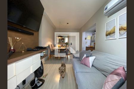 Sala de apartamento para alugar com 2 quartos, 55m² em Del Castilho, Rio de Janeiro