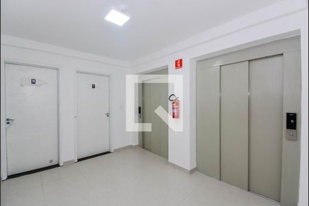 Apartamento à venda com 56m², 2 quartos e 1 vaga Apartamento à venda com 56m², 2 quartos e 1 vagaHall de entrada