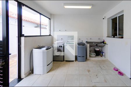 Casa à venda com 512m², 4 quartos e 4 vagasÁrea de serviço