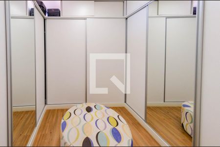 Casa à venda com 512m², 4 quartos e 4 vagasCloset