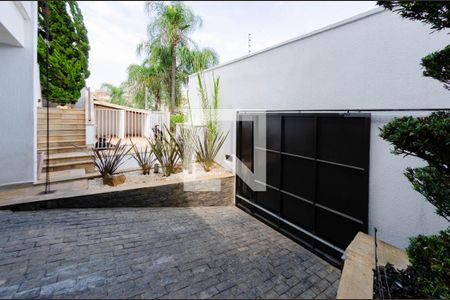 Casa à venda com 512m², 4 quartos e 4 vagasGaragem