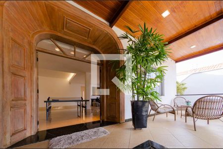 Casa à venda com 512m², 4 quartos e 4 vagasEntrada