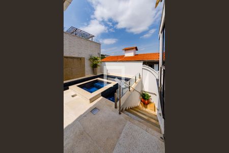 Casa à venda com 512m², 4 quartos e 4 vagasPiscina