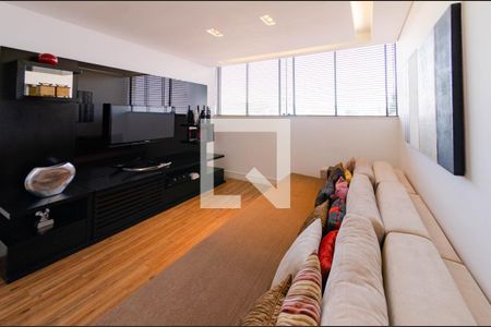 Casa à venda com 512m², 4 quartos e 4 vagasSala 2