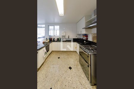 Casa à venda com 512m², 4 quartos e 4 vagasCozinha