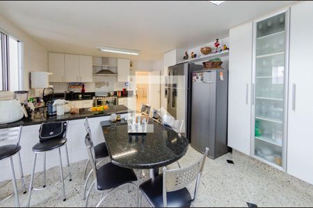 Casa à venda com 512m², 4 quartos e 4 vagasCozinha