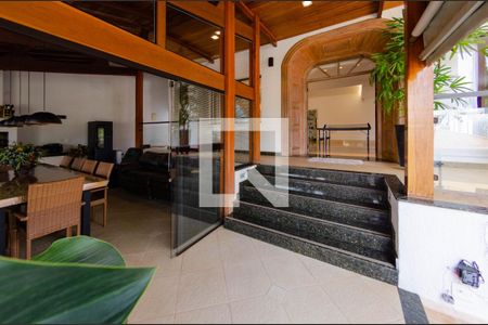 Casa à venda com 512m², 4 quartos e 4 vagasEntrada