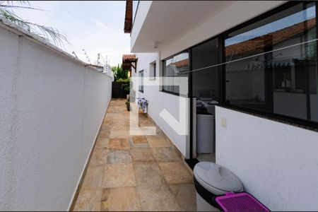 Casa à venda com 512m², 4 quartos e 4 vagasÁrea de serviço