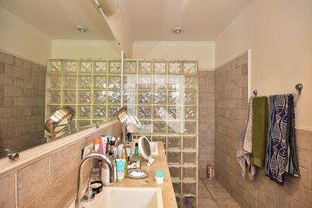 Casa à venda com 500m², 4 quartos e 3 vagas Casa à venda com 500m², 4 quartos e 3 vagasBanheiro Suíte 3