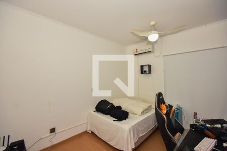 Casa à venda com 500m², 4 quartos e 3 vagas Casa à venda com 500m², 4 quartos e 3 vagasSuíte 4