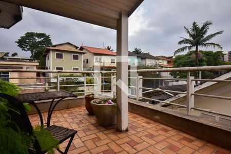 Casa à venda com 500m², 4 quartos e 3 vagas Casa à venda com 500m², 4 quartos e 3 vagasVaranda da Suíte 3