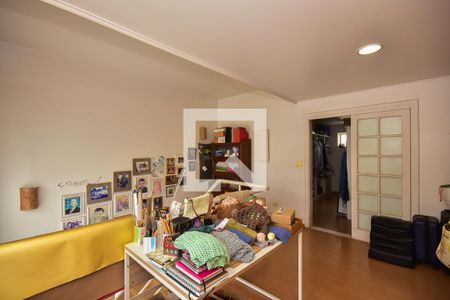 Casa à venda com 500m², 4 quartos e 3 vagas Casa à venda com 500m², 4 quartos e 3 vagasEscritório