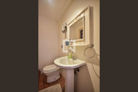 Casa à venda com 500m², 4 quartos e 3 vagas Casa à venda com 500m², 4 quartos e 3 vagasLavabo 2