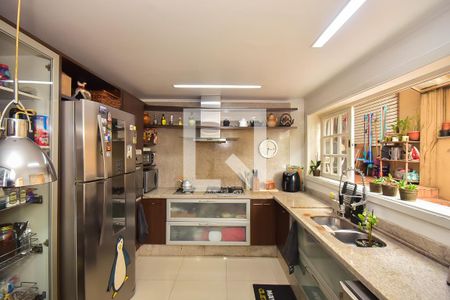 Casa à venda com 500m², 4 quartos e 3 vagas Casa à venda com 500m², 4 quartos e 3 vagasCozinha