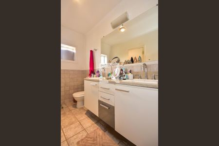 Casa à venda com 500m², 4 quartos e 3 vagas Casa à venda com 500m², 4 quartos e 3 vagasBanheiro Suíte 3