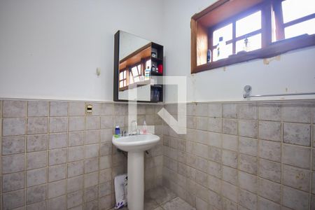 Casa à venda com 500m², 4 quartos e 3 vagas Casa à venda com 500m², 4 quartos e 3 vagasBanheiro Suíte 4