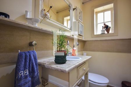 Casa à venda com 500m², 4 quartos e 3 vagas Casa à venda com 500m², 4 quartos e 3 vagasLavabo 1