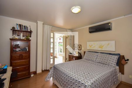 Casa à venda com 500m², 4 quartos e 3 vagas Casa à venda com 500m², 4 quartos e 3 vagasSuíte 3