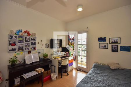 Casa à venda com 500m², 4 quartos e 3 vagas Casa à venda com 500m², 4 quartos e 3 vagasSuíte 1