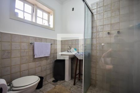 Casa à venda com 500m², 4 quartos e 3 vagas Casa à venda com 500m², 4 quartos e 3 vagasBanheiro Suíte 2