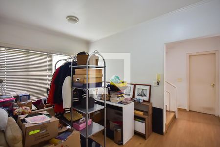 Casa à venda com 500m², 4 quartos e 3 vagas Casa à venda com 500m², 4 quartos e 3 vagasSala de Tv