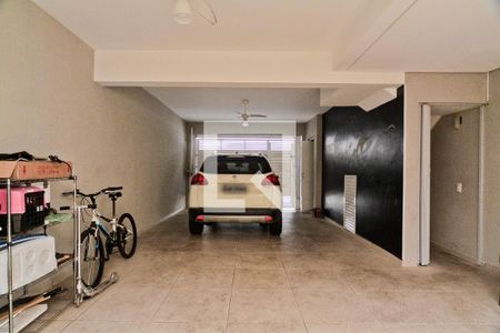 Casa de condomínio para alugar com 145m², 3 quartos e 2 vagas Casa de condomínio para alugar com 145m², 3 quartos e 2 vagasGaragem