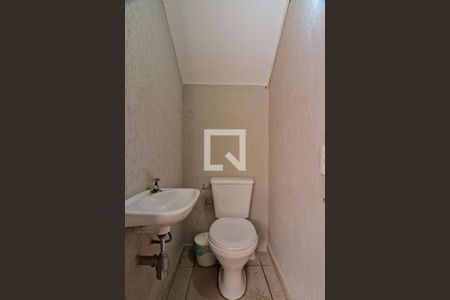 Casa de condomínio para alugar com 145m², 3 quartos e 2 vagas Casa de condomínio para alugar com 145m², 3 quartos e 2 vagasÁrea externa - lavabo