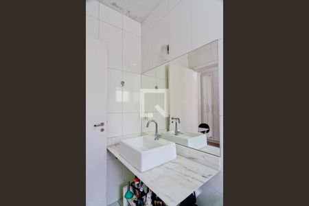 Casa de condomínio para alugar com 145m², 3 quartos e 2 vagas Casa de condomínio para alugar com 145m², 3 quartos e 2 vagasBanheiro da Suíte